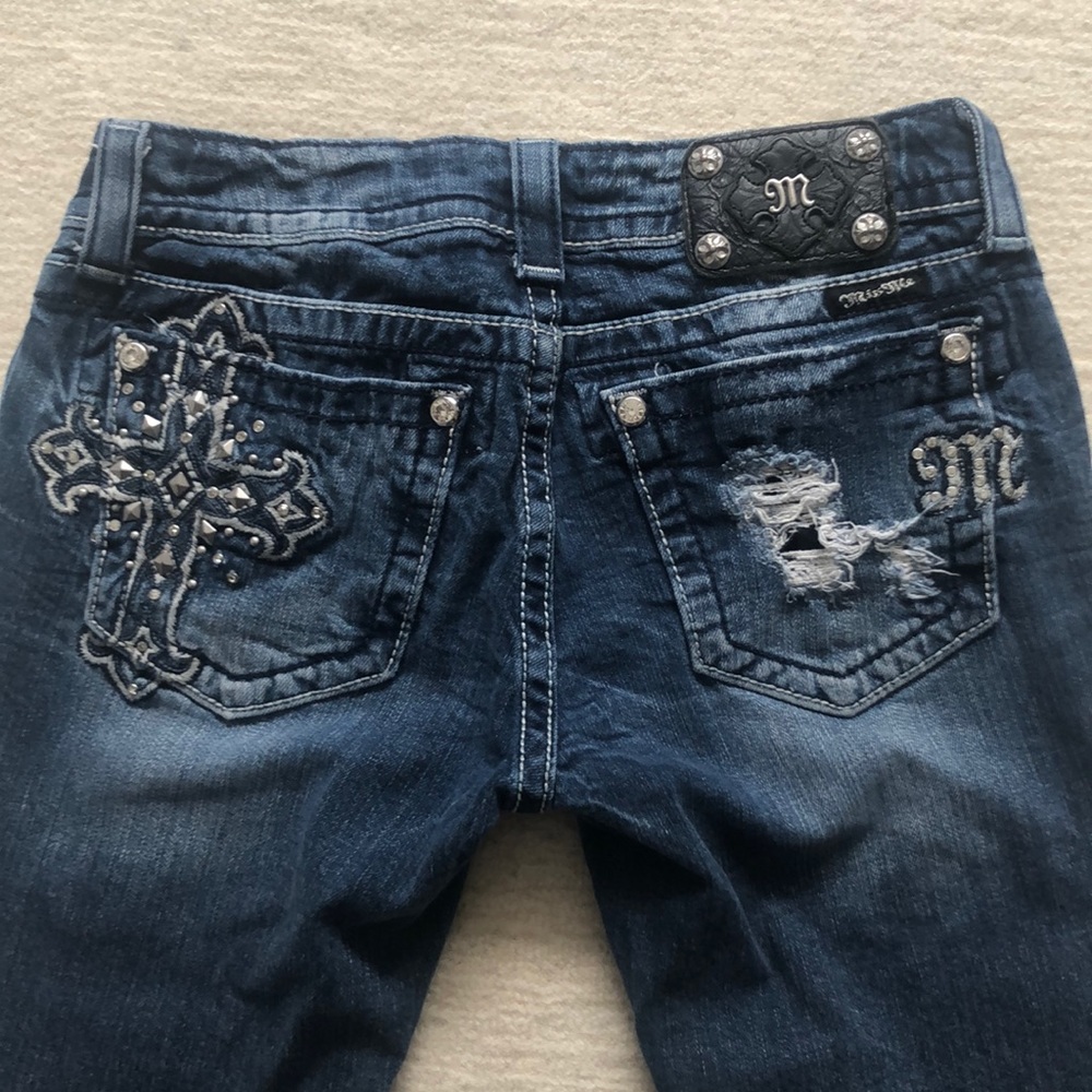 Miss Me cuffed Crop, size 27